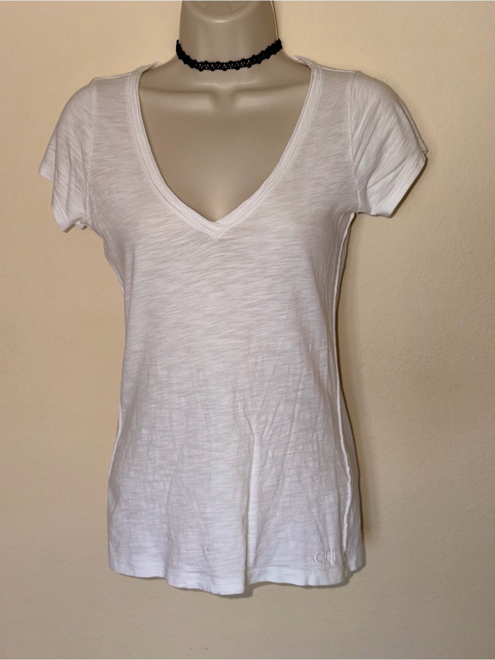 Gilly Hicks XSmall White V-Neck Burnout Short Sleeve Tee